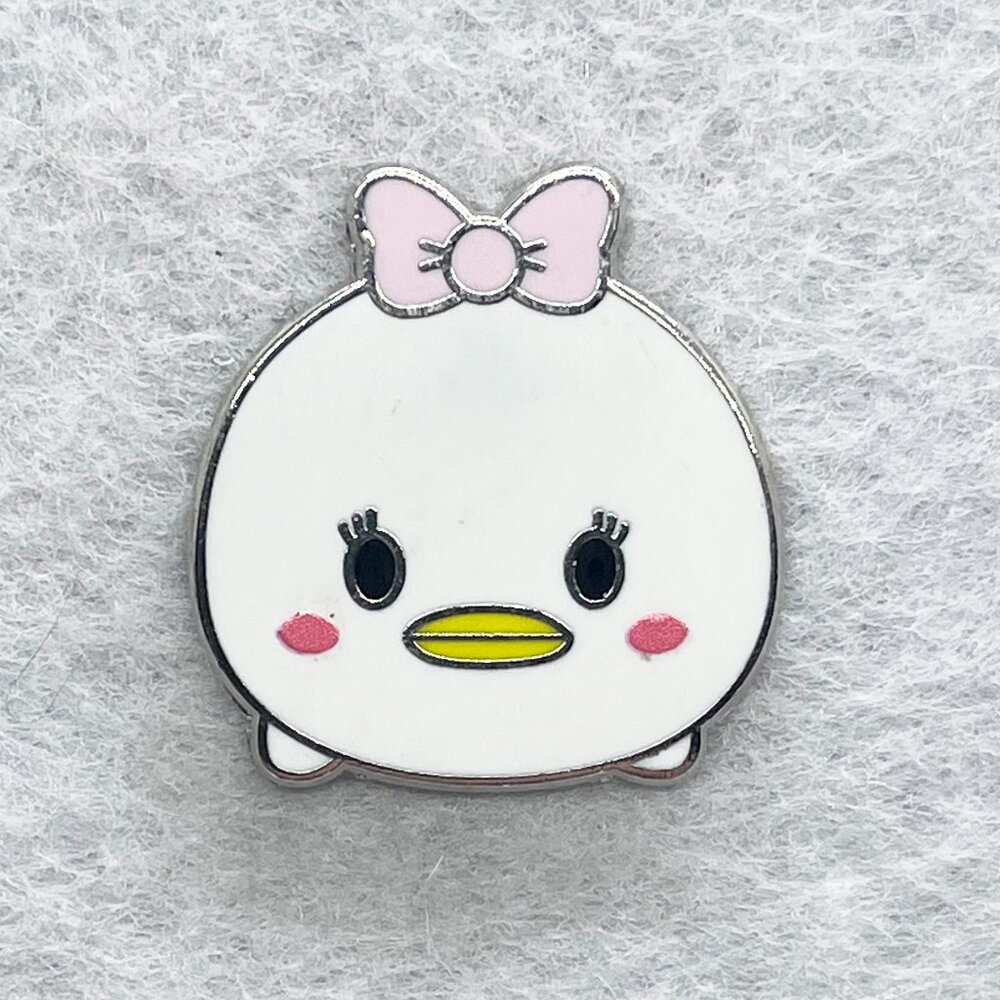 🔮 5/$25 Disney Daisy Duck‎ Tsum Tsum Pin